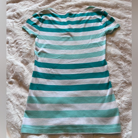 Tommy Hilfiger Ombré Striped V-Neck Tee - Picture 2 of 5